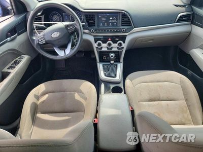 Zdjęcie 8 z 12 samochodu: 2019 HYUNDAI ELANTRA SEL VIN:5NPD84LFXKH422106 - miniatura
