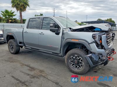 Czwarte zdjęcie samochodu z boku: 2025 GMC SIERRA K2500 AT4X VIN:1GT4UZEY8SF136143 - miniatura