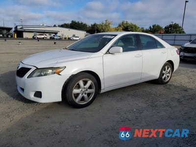 2011 TOYOTA CAMRY LE 4T1BF3EK9BU722304 - główne zdjęcie licytacji z USA - miniatura