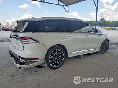 Trzecie zdjęcie samochodu z tyłu: 2023 LINCOLN AVIATOR BLACK LABEL VIN:5LM5J9XC4PGL23176 - miniatura