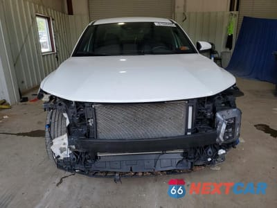 Piąte zdjęcie samochodu w środku: 2025 HYUNDAI SANTA CRUZ SE VIN:5NTJADDE7SH143288 - miniatura