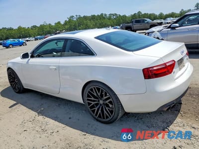 Drugie zdjęcie samochodu z przodu: 2010 AUDI A5 PREMIUM VIN:WAUCFAFR4AA053946 - miniatura