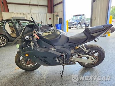Trzecie zdjęcie samochodu z tyłu: 2004 HONDA CBR1000 RR VIN:JH2SC57044M005081 - miniatura