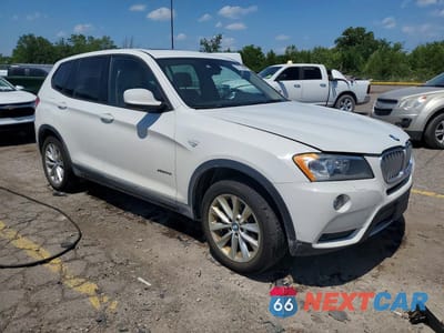 Czwarte zdjęcie samochodu z boku: 2014 BMW X3 XDRIVE28I VIN:5UXWX9C59E0D41357 - miniatura