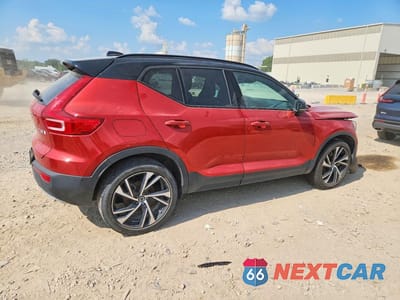 Trzecie zdjęcie samochodu z tyłu: 2020 VOLVO XC40 T5 R-DESIGN VIN:YV4162UM7L2207390 - miniatura