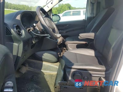 Zdjęcie 7 z 13 samochodu: 2022 MERCEDES-BENZ METRIS VIN:W1YV0BEY1N3953463 - miniatura