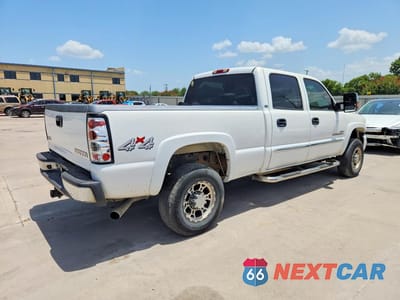 Trzecie zdjęcie samochodu z tyłu: 2004 GMC SIERRA K2500 HEAVY DUTY VIN:1GTHK23174F115923 - miniatura