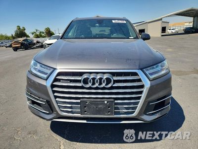 Piąte zdjęcie samochodu w środku: 2019 AUDI Q7 PREMIUM VIN:WA1AHAF79KD018705 - miniatura