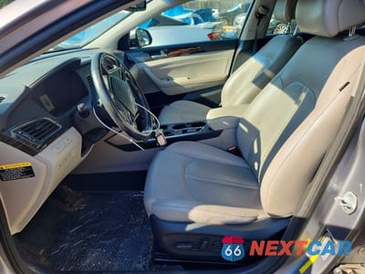 Zdjęcie 7 z 12 samochodu: 2016 HYUNDAI SONATA HYBRID LIMITED VIN:KMHE34L17GA008752 - miniatura