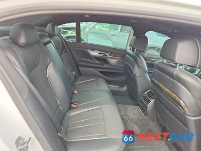 Zdjęcie 10 z 12 samochodu: 2019 BMW 750 I VIN:WBA7F0C56KGM25864 - miniatura