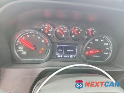 Zdjęcie 9 z 12 samochodu: 2024 GMC 1500 VIN:1GTUUAED0RZ348929 - miniatura