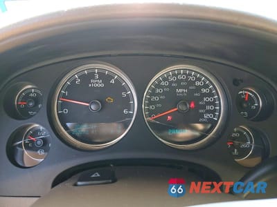 Zdjęcie 9 z 13 samochodu: 2012 CHEVROLET TAHOE C1500 LT VIN:1GNSCBE09CR117037 - miniatura
