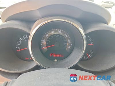 Zdjęcie 9 z 12 samochodu: 2011 KIA SOUL + VIN:KNDJT2A21B7351078 - miniatura