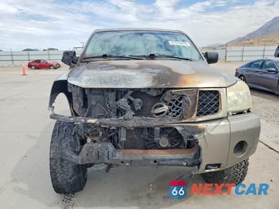 Piąte zdjęcie samochodu w środku: 2006 NISSAN TITAN XE VIN:1N6AA07B76N512405 - miniatura