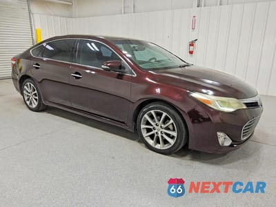 Czwarte zdjęcie samochodu z boku: 2015 TOYOTA AVALON LIMITED VIN:4T1BK1EB9FU160281 - miniatura