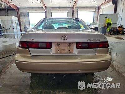 Zdjęcie 6 z 12 samochodu: 1998 TOYOTA CAMRY XLE V6 VIN:4T1BF28K9WU052555 - miniatura