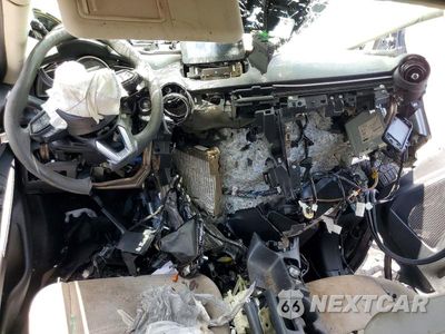 Zdjęcie 8 z 12 samochodu: 2019 TOYOTA YARIS LE VIN:3MYDLBYV0KY508421 - miniatura