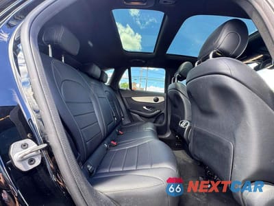 Zdjęcie 6 z 10 samochodu: 2022 MERCEDES-BENZ GLC 300 VIN:W1N0G8DB2NV397669 - miniatura
