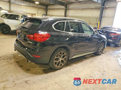 Trzecie zdjęcie samochodu z tyłu: 2020 BMW X1 XDRIVE28I VIN:WBXJG9C00L5P74517 - miniatura