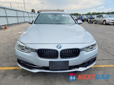 Piąte zdjęcie samochodu w środku: 2018 BMW 330 XI VIN:WBA8D9G51JNU71461 - miniatura