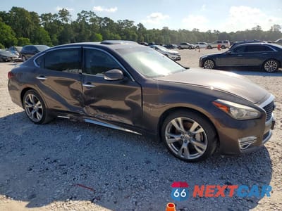 Czwarte zdjęcie samochodu z boku: 2016 INFINITI Q70L 3.7 VIN:JN1BY1PP3GM630661 - miniatura