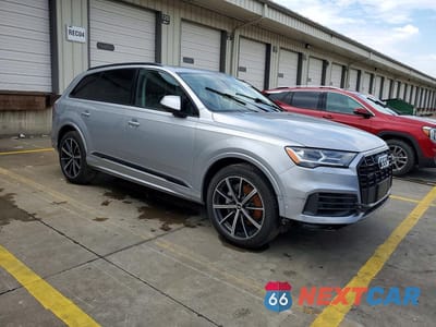 Czwarte zdjęcie samochodu z boku: 2021 AUDI Q7 PREMIUM PLUS VIN:WA1LXAF79MD027371 - miniatura