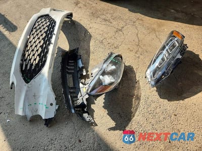 Zdjęcie 13 z 14 samochodu: 2020 FORD ESCAPE TITANIUM VIN:1FMCU9J94LUA98915 - miniatura