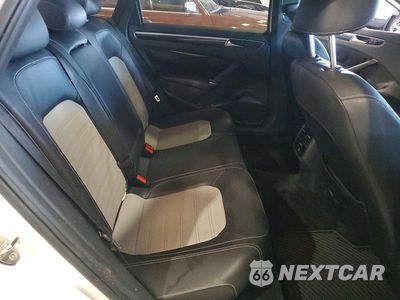 Zdjęcie 10 z 12 samochodu: 2018 VOLKSWAGEN PASSAT GT VIN:1VWJM7A33JC036840 - miniatura