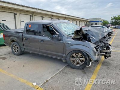 Czwarte zdjęcie samochodu z boku: 2016 FORD F150 SUPERCREW VIN:1FTEW1E82GFB68092 - miniatura