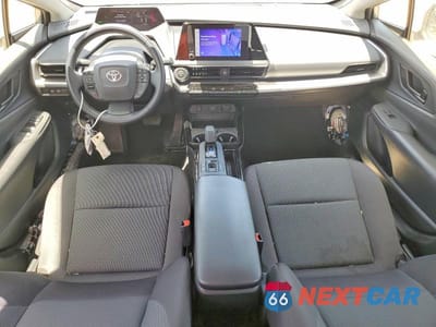 Zdjęcie 8 z 12 samochodu: 2023 TOYOTA PRIUS LE VIN:JTDACAAUXP3009123 - miniatura