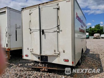 Trzecie zdjęcie samochodu z tyłu: 2021 CHEVROLET SILVERADO BOX TRUCK VIN:1GB3YSEY4MF236755 - miniatura