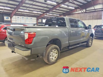 Trzecie zdjęcie samochodu z tyłu: 2018 NISSAN TITAN XD S VIN:1N6AA1F38JN528752 - miniatura