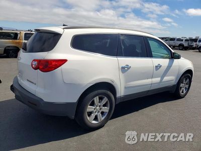 Trzecie zdjęcie samochodu z tyłu: 2012 CHEVROLET TRAVERSE LT VIN:1GNKRGED7CJ257035 - miniatura
