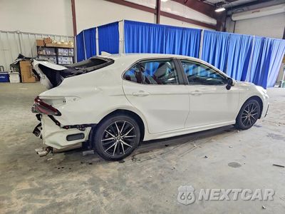 Trzecie zdjęcie samochodu z tyłu: 2024 TOYOTA CAMRY SE VIN:4T1G11AK6RU851089 - miniatura