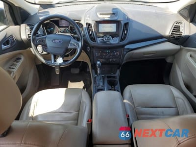 Zdjęcie 8 z 13 samochodu: 2017 FORD ESCAPE TITANIUM VIN:1FMCU9J94HUD90684 - miniatura