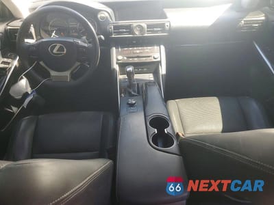 Zdjęcie 8 z 13 samochodu: 2017 LEXUS IS 200T VIN:JTHBA1D25H5041793 - miniatura