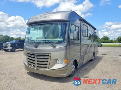 Drugie zdjęcie samochodu z przodu: 2013 FORD F53 RV VIN:1F64F5DY5D0A00193 - miniatura