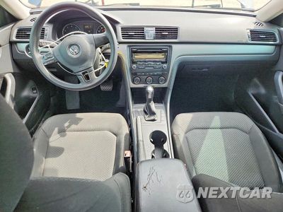 Zdjęcie 8 z 12 samochodu: 2014 VOLKSWAGEN PASSAT S VIN:1VWAT7A35EC052840 - miniatura