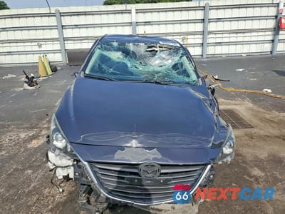 Piąte zdjęcie samochodu w środku: 2016 MAZDA 3 SPORT VIN:3MZBM1U76GM315478 - miniatura
