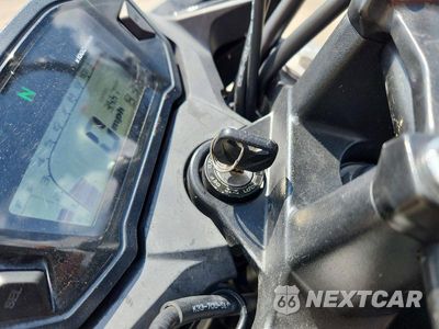 Zdjęcie 8 z 9 samochodu: 2016 HONDA CB300 F VIN:MLHNC5211G5200315 - miniatura