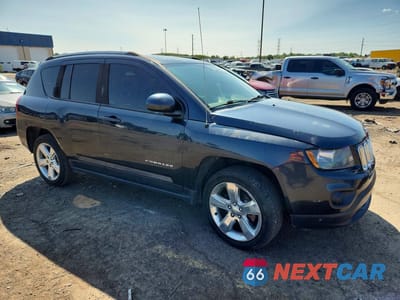 Czwarte zdjęcie samochodu z boku: 2014 JEEP COMPASS LATITUDE VIN:1C4NJDEB8ED650702 - miniatura
