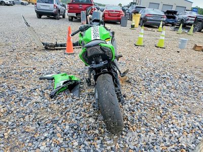 Czwarte zdjęcie samochodu z boku: 2025 KAWASAKI EX650 P VIN:ML5EXEP19SDAD7162 - miniatura