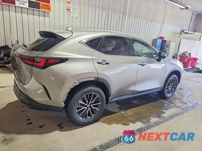 Trzecie zdjęcie samochodu z tyłu: 2026 LEXUS NX 350H PREMIUM VIN:2T2GKCEZ0TC073442 - miniatura