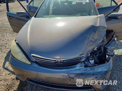 Zdjęcie 11 z 12 samochodu: 2005 TOYOTA CAMRY LE VIN:4T1BE32K45U566278 - miniatura