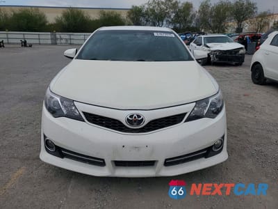 Piąte zdjęcie samochodu w środku: 2013 TOYOTA CAMRY SE VIN:4T1BF1FK6DU717809 - miniatura