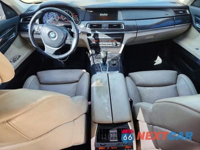 Zdjęcie 8 z 12 samochodu: 2009 BMW 750 LI VIN:WBAKB835X9CY62319 - miniatura