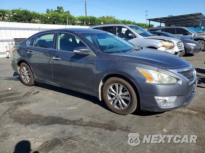 Czwarte zdjęcie samochodu z boku: 2013 NISSAN ALTIMA 2.5 VIN:1N4AL3AP7DN496535 - miniatura