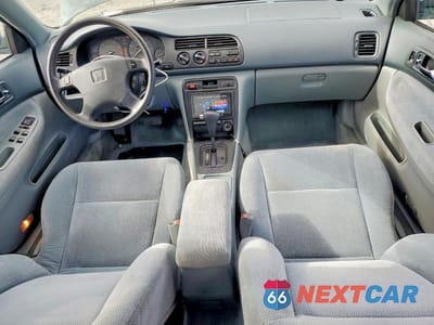 Zdjęcie 8 z 12 samochodu: 1997 HONDA ACCORD LX VIN:1HGCD5632VA215012 - miniatura