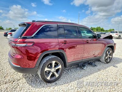 Trzecie zdjęcie samochodu z tyłu: 2026 JEEP GRAND CHEROKEE LIMITED VIN:1C4RJHBR0TC221793 - miniatura
