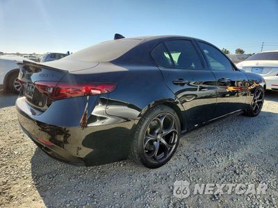 Trzecie zdjęcie samochodu z tyłu: 2020 ALFA ROMEO GIULIA TI VIN:ZARFAMBN1L7638265 - miniatura